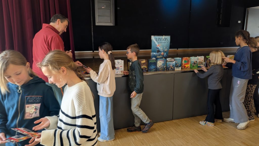 Pxl 20251014 100038085